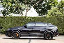Lamborghini Urus V8 