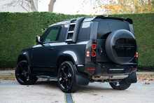 Land Rover Defender 90 D300 MHEV X-Dynamic HSE 