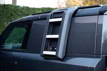 Land Rover Defender 90 D300 MHEV X-Dynamic HSE 