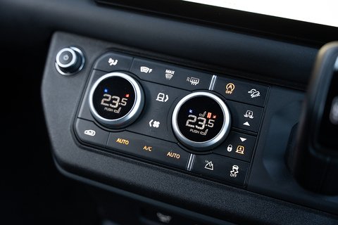 3.0 D300 MHEV X-Dynamic HSE Hard Top SUV 3dr Diesel Auto 4WD SWB Euro 6 (s/s) (300 ps)