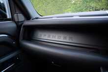 Land Rover Defender 90 D300 MHEV X-Dynamic HSE 