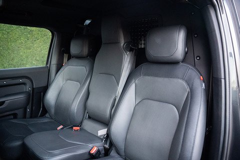 3.0 D300 MHEV X-Dynamic HSE Hard Top SUV 3dr Diesel Auto 4WD SWB Euro 6 (s/s) (300 ps)