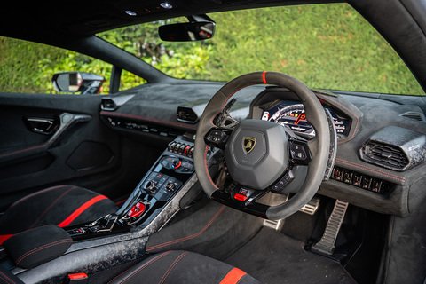 5.2 V10 LP 640-4 Performante Coupe 2dr Petrol LDF 4WD Euro 6 (s/s) (640 ps)