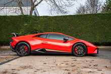 Lamborghini Huracan V10 LP 640-4 Performante 