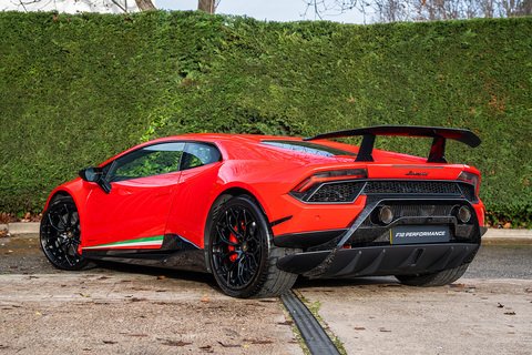 5.2 V10 LP 640-4 Performante Coupe 2dr Petrol LDF 4WD Euro 6 (s/s) (640 ps)