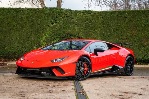 5.2 V10 LP 640-4 Performante Coupe 2dr Petrol LDF 4WD Euro 6 (s/s) (640 ps)