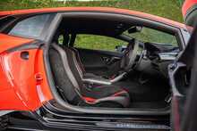 Lamborghini Huracan V10 LP 640-4 Performante 