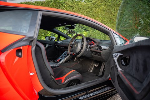 5.2 V10 LP 640-4 Performante Coupe 2dr Petrol LDF 4WD Euro 6 (s/s) (640 ps)