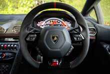 Lamborghini Huracan V10 LP 640-4 Performante 