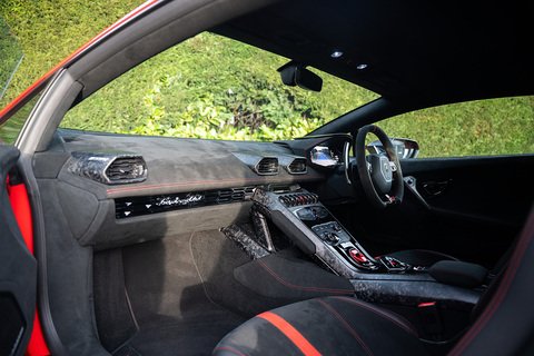 5.2 V10 LP 640-4 Performante Coupe 2dr Petrol LDF 4WD Euro 6 (s/s) (640 ps)