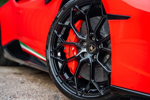 5.2 V10 LP 640-4 Performante Coupe 2dr Petrol LDF 4WD Euro 6 (s/s) (640 ps)