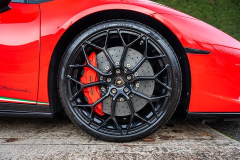 5.2 V10 LP 640-4 Performante Coupe 2dr Petrol LDF 4WD Euro 6 (s/s) (640 ps)