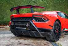 Lamborghini Huracan V10 LP 640-4 Performante 