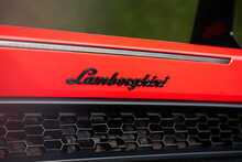 Lamborghini Huracan V10 LP 640-4 Performante 