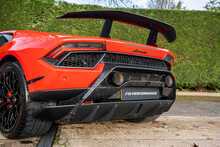 Lamborghini Huracan V10 LP 640-4 Performante 