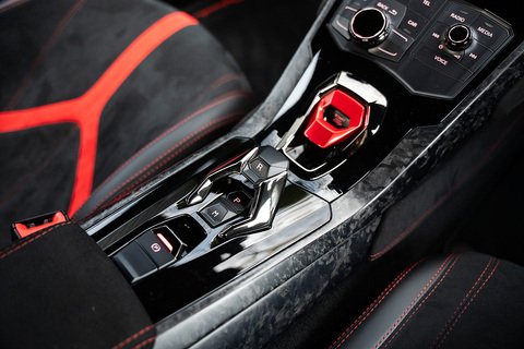 5.2 V10 LP 640-4 Performante Coupe 2dr Petrol LDF 4WD Euro 6 (s/s) (640 ps)