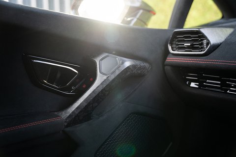 5.2 V10 LP 640-4 Performante Coupe 2dr Petrol LDF 4WD Euro 6 (s/s) (640 ps)