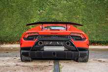 Lamborghini Huracan V10 LP 640-4 Performante 