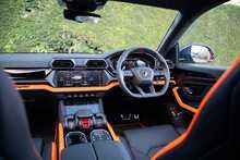 Lamborghini Urus V8 BiTurbo SE 