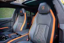 Lamborghini Urus V8 BiTurbo SE 