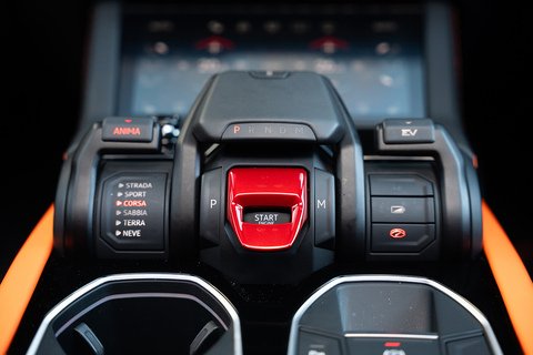 4.0 V8 BiTurbo 25.9kWh SE SUV 5dr Petrol Plug-in Hybrid Auto 4WD Euro 6 (800 ps)