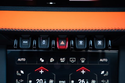 4.0 V8 BiTurbo 25.9kWh SE SUV 5dr Petrol Plug-in Hybrid Auto 4WD Euro 6 (800 ps)