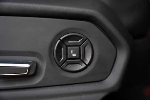 4.0 V8 BiTurbo 25.9kWh SE SUV 5dr Petrol Plug-in Hybrid Auto 4WD Euro 6 (800 ps)