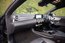 Mercedes-Benz CLA CLA200 AMG Line 