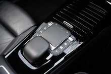 Mercedes-Benz CLA CLA200 AMG Line 