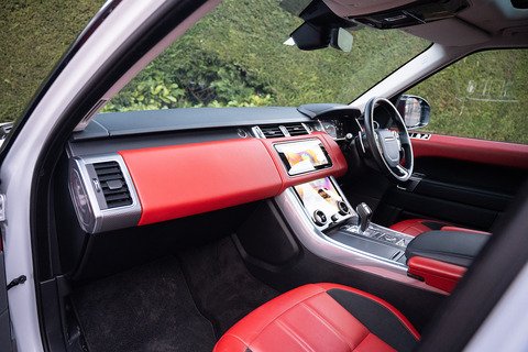 3.0 SD V6 HSE Dynamic SUV 5dr Diesel Auto 4WD Euro 6 (s/s) (306 ps)