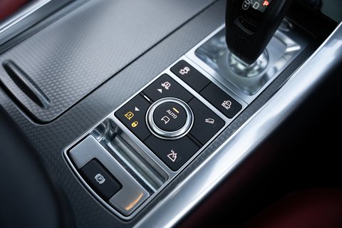 3.0 SD V6 HSE Dynamic SUV 5dr Diesel Auto 4WD Euro 6 (s/s) (306 ps)