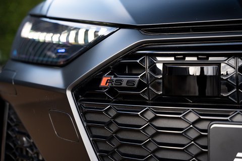 4.0 TFSI V8 Performance Carbon Vorsprung Estate 5dr Petrol Tiptronic quattro Euro 6 (s/s) (630 ps)