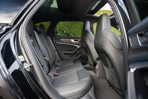 4.0 TFSI V8 Performance Carbon Vorsprung Estate 5dr Petrol Tiptronic quattro Euro 6 (s/s) (630 ps)