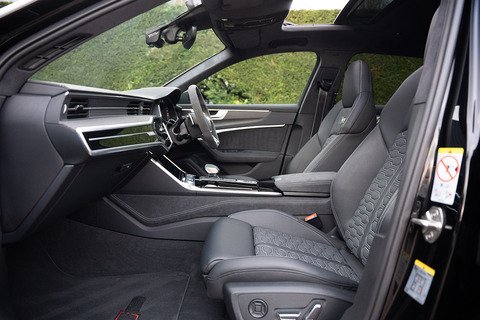 4.0 TFSI V8 Performance Carbon Vorsprung Estate 5dr Petrol Tiptronic quattro Euro 6 (s/s) (630 ps)