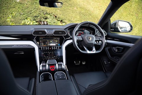 4.0 V8 BiTurbo SUV 5dr Petrol Auto 4WD Euro 6 (650 ps)