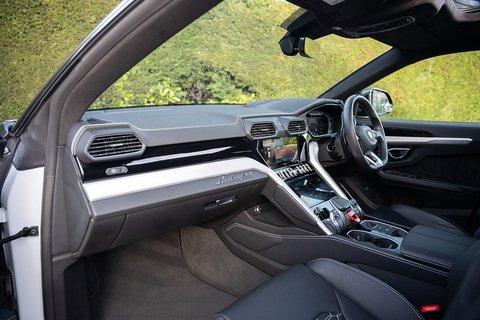 4.0 V8 BiTurbo SUV 5dr Petrol Auto 4WD Euro 6 (650 ps)