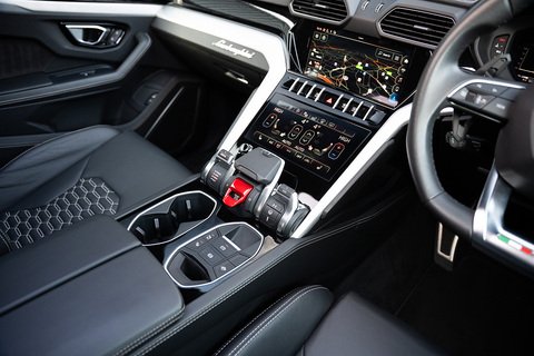 4.0 V8 BiTurbo SUV 5dr Petrol Auto 4WD Euro 6 (650 ps)