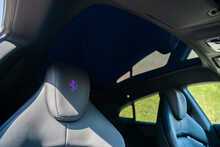 Ferrari Purosangue V12 