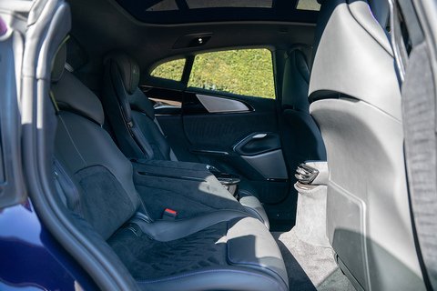 6.5 V12 SUV 4dr Petrol F1 DCT 4WD Euro 6 (s/s) (725 ps)