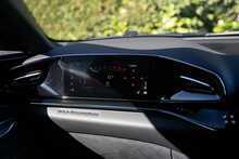 Ferrari Purosangue V12 