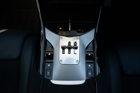 6.5 V12 SUV 4dr Petrol F1 DCT 4WD Euro 6 (s/s) (725 ps)