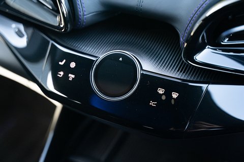 6.5 V12 SUV 4dr Petrol F1 DCT 4WD Euro 6 (s/s) (725 ps)