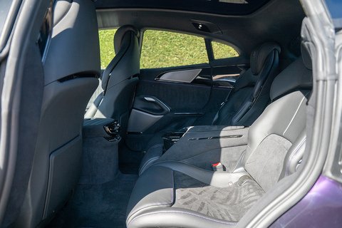 6.5 V12 SUV 4dr Petrol F1 DCT 4WD Euro 6 (s/s) (725 ps)