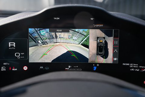 6.5 V12 SUV 4dr Petrol F1 DCT 4WD Euro 6 (s/s) (725 ps)