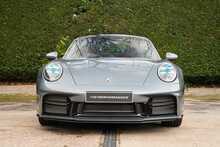 Porsche 911 T 992 Carrera 