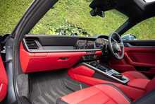 Porsche 911 T 992 Carrera 