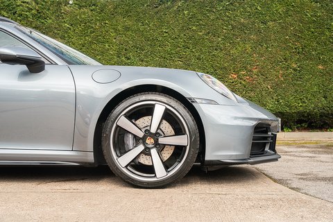 3.0T 992 Carrera Coupe 2dr Petrol PDK Euro 6 (s/s) (394 ps)