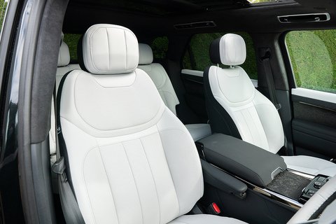 4.4 P530 V8 First Edition SUV 5dr Petrol Auto 4WD Euro 6 (s/s) (530 ps)