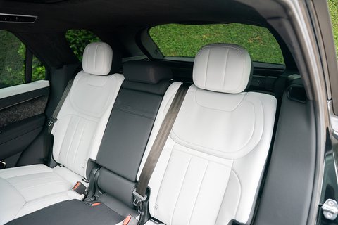 4.4 P530 V8 First Edition SUV 5dr Petrol Auto 4WD Euro 6 (s/s) (530 ps)