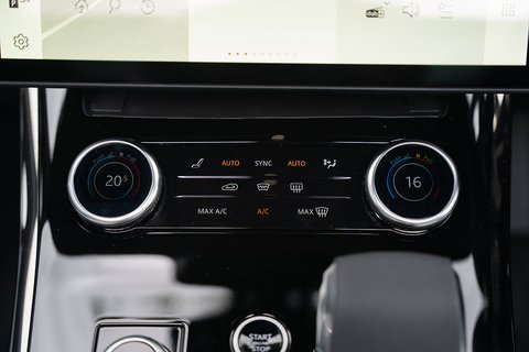 4.4 P530 V8 First Edition SUV 5dr Petrol Auto 4WD Euro 6 (s/s) (530 ps)